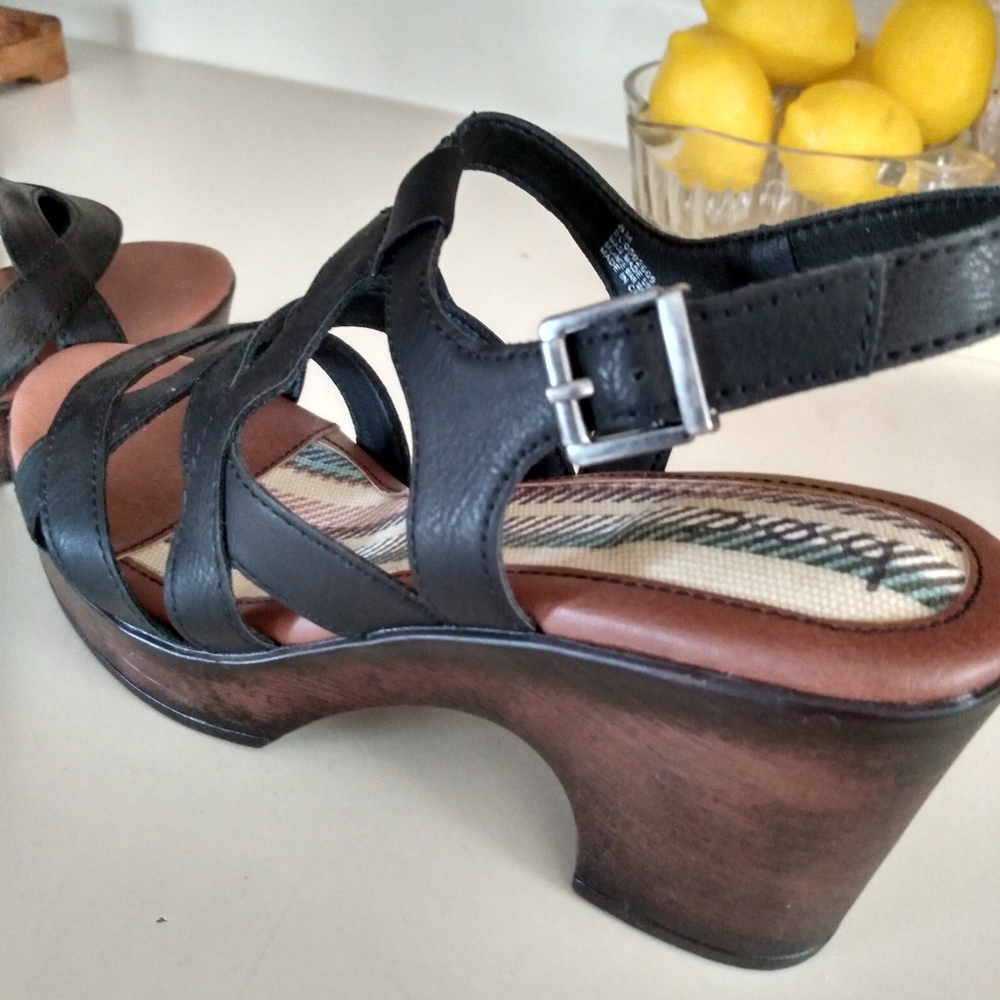 Ladies sandles